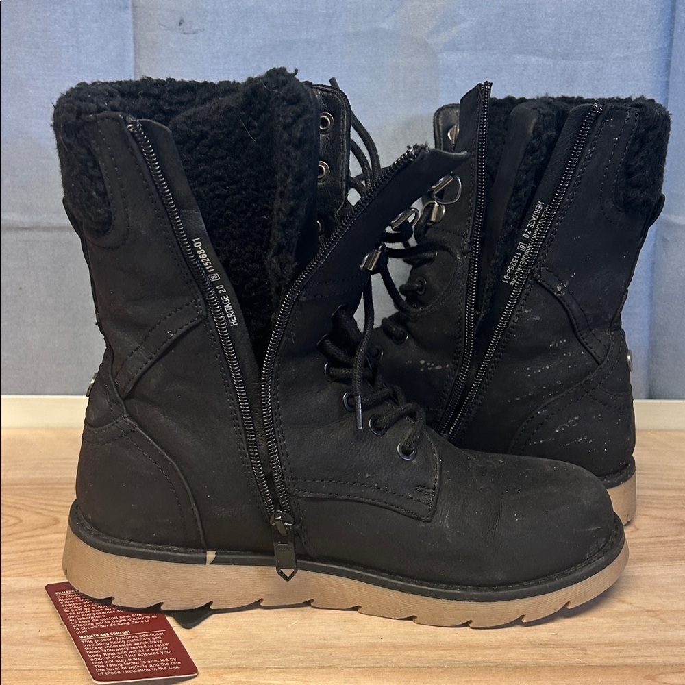 Riverland Héritage 2.0 Black Lace-Up Sherpa Collar Winter Boots with Tan Outsole - Picture 5 of 9
